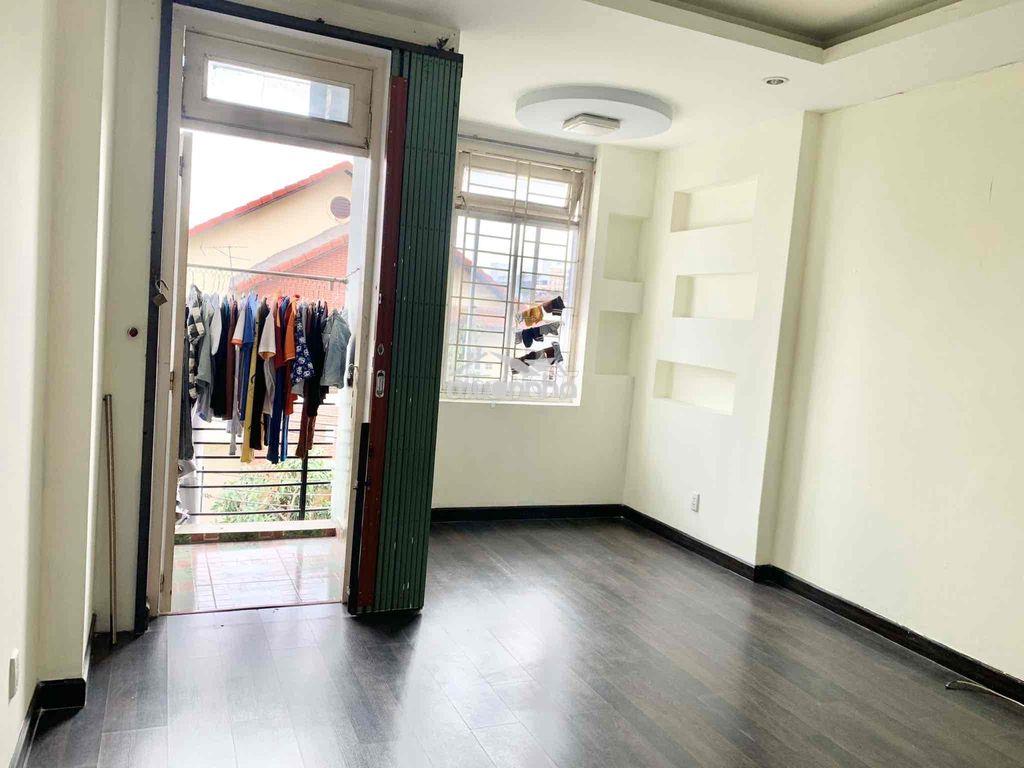 Phòng full nội thất, bếp và toilet riêng, có bancong, quận 8 - 4