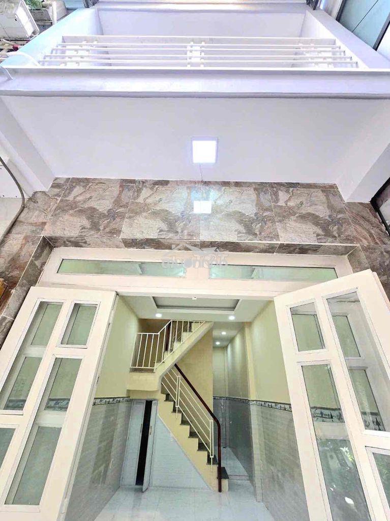 Nhà 1 lầu, trung tâm quận 7 kế quận tư, gần khu xuất tân thuận - 2