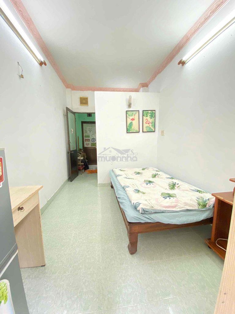 Cho thuê phòng bancong đường lê văn sỹ q3 - 4