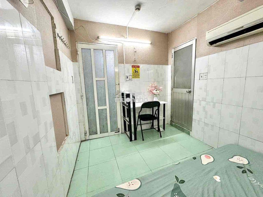 Phòng trọ giá rẻ có máy lạnh ngay công viên làng hoa - 4