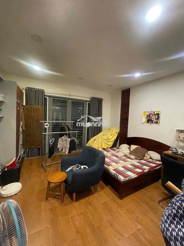 Cho thuê nhà nguyên căn làng đại học abc,dt :5 x 20 ,3 lầu . giá: 18tr - 4