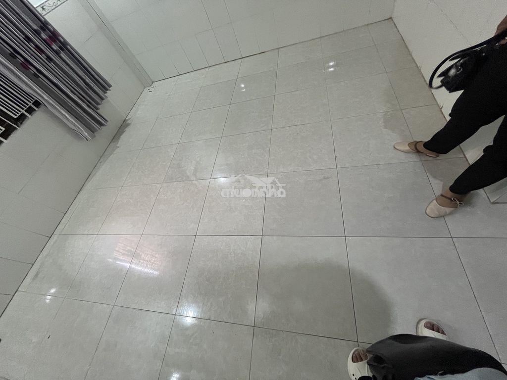 Phòng rẻ gần ueh nguyễn tri phương - 3