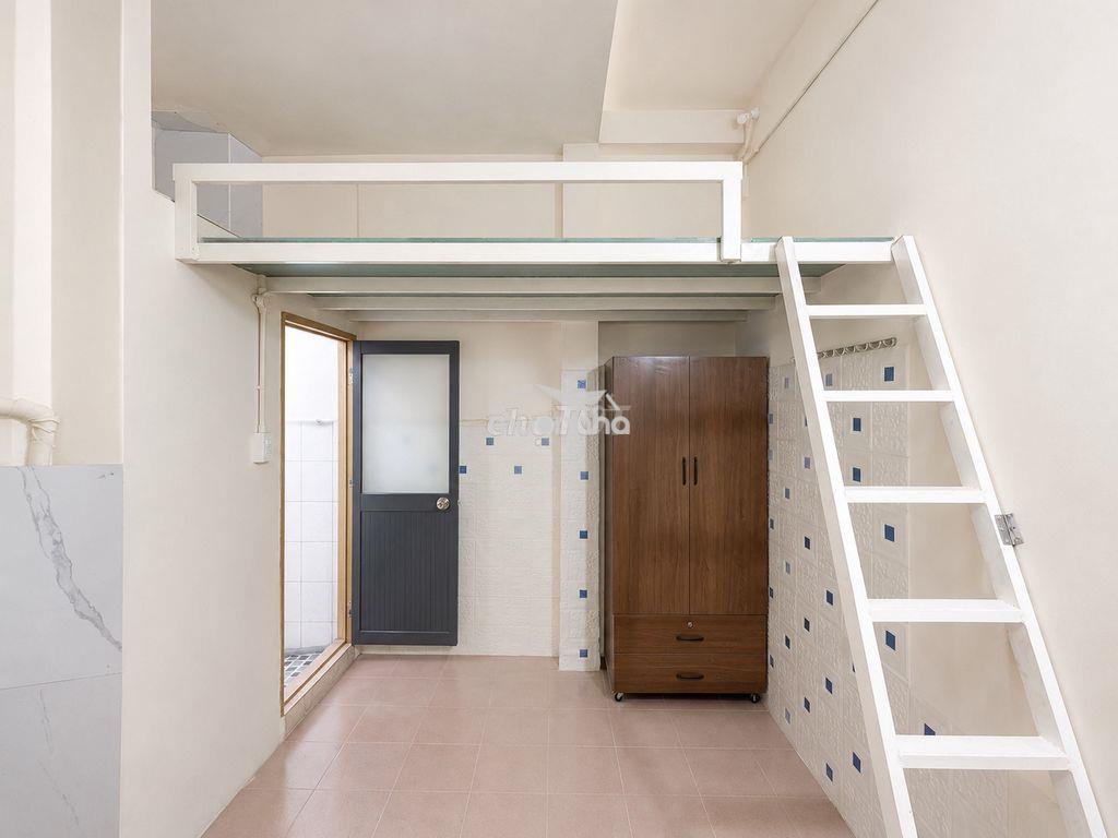 🏠 Phòng gác lửng thoáng mát – nội thất cơ bản – ni sư huỳnh liên, tb - 2