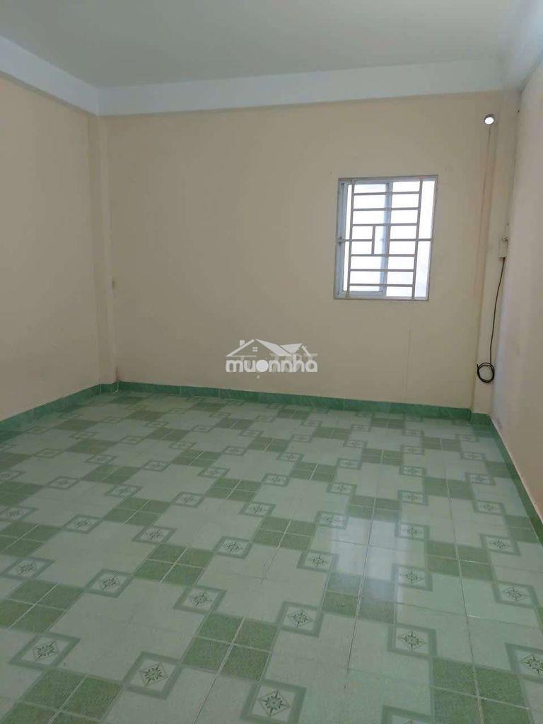 5 tỷ 15 triệu nhà q11 ngang 4.8 btct giả này khó tìm nhà ngay tt q11. - 3