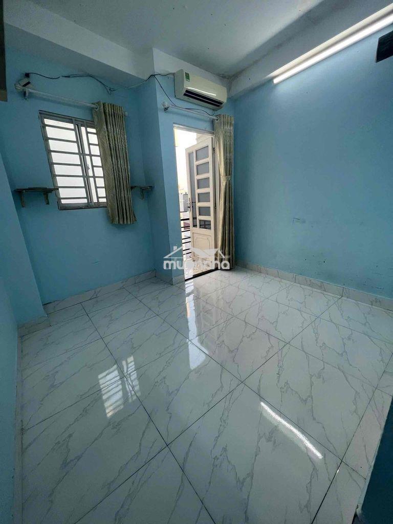 Phòng ban công giá tốt phù hợp 1 người ở - 3