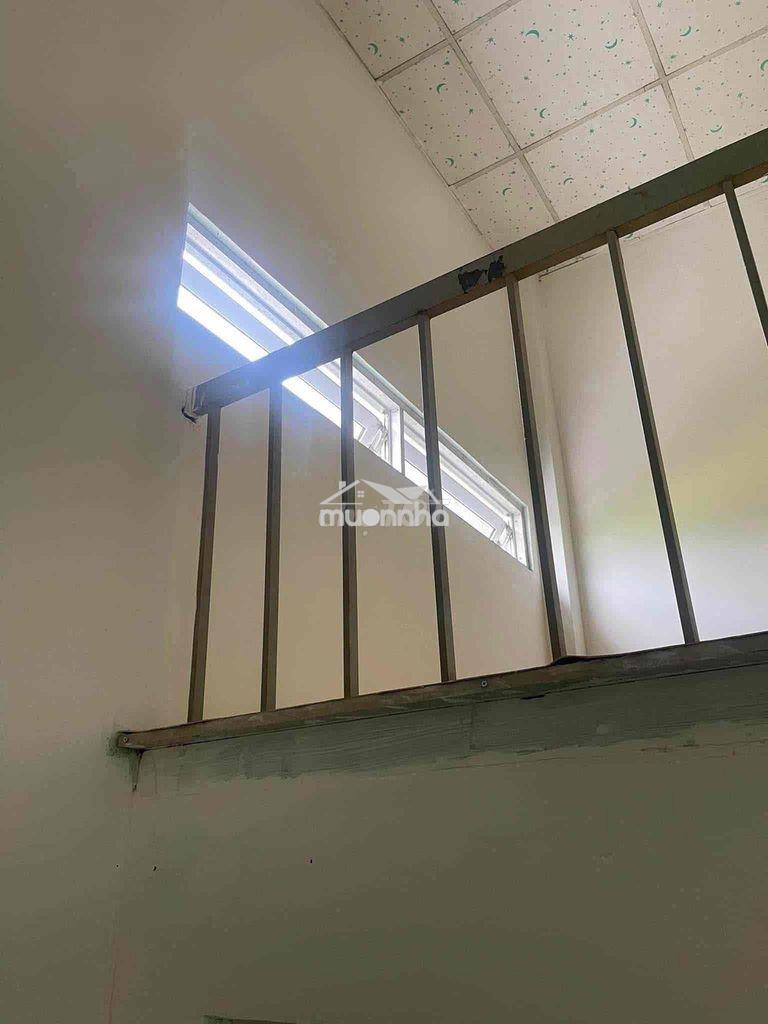 Phòng đặng văn bi , , đh kiến truc 2,8 triệu - 4