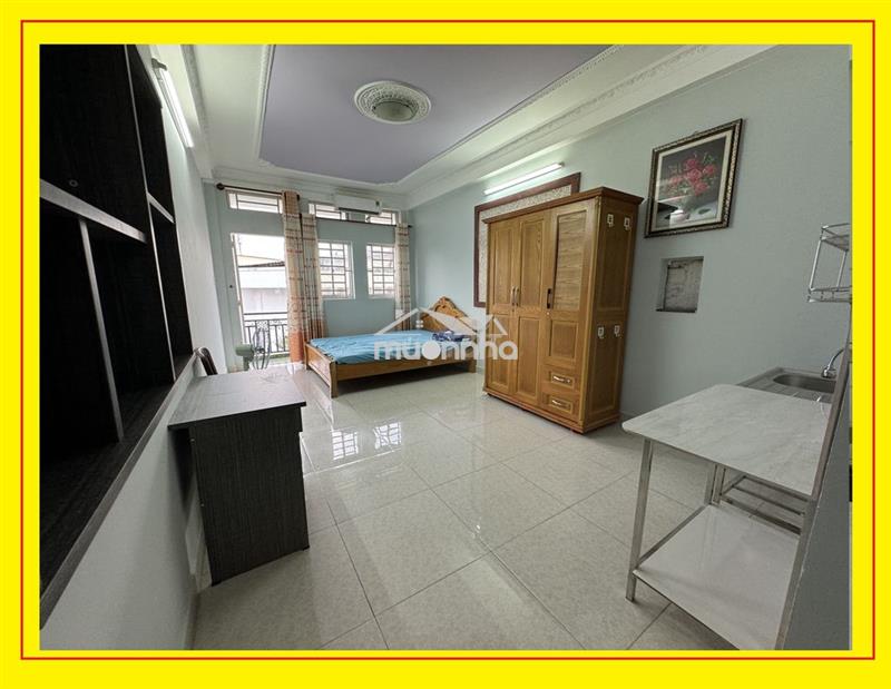 Phòng ngay cầu băng ky (nơ trang long), full nội thất, có ban công lớn