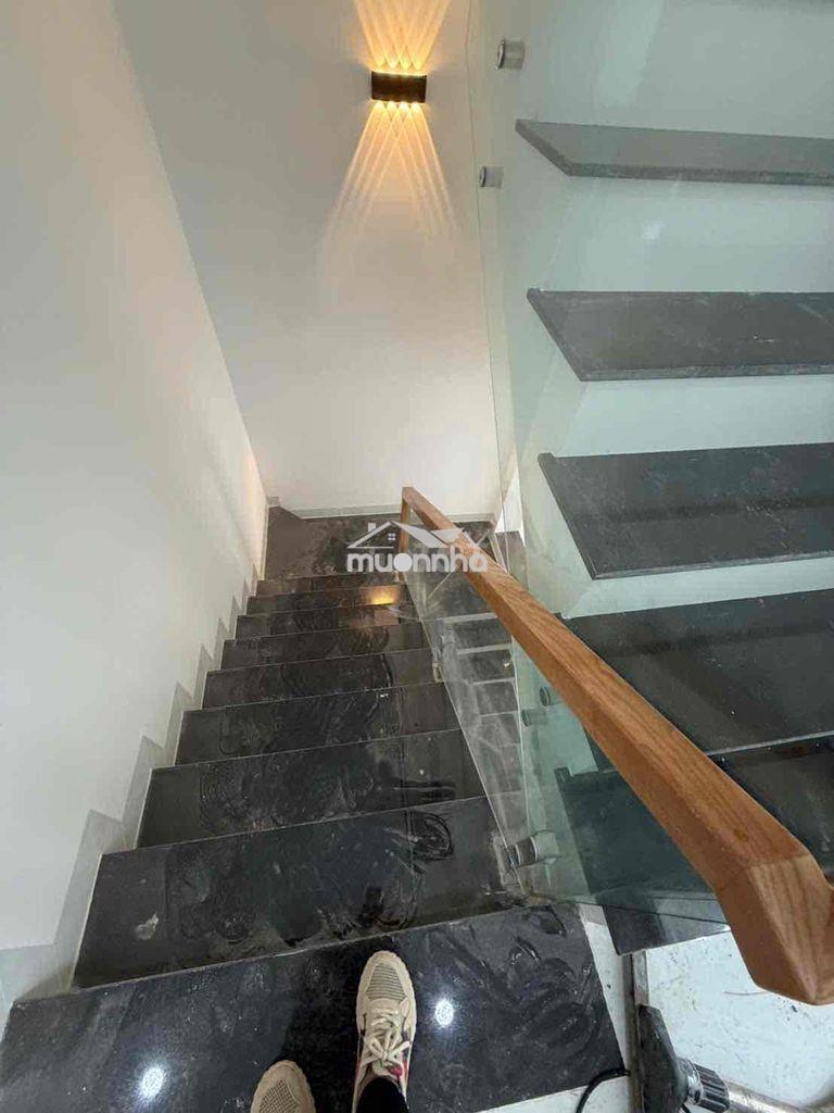 Nhà mới xây 4 tầng cho thuê nguyên căn. hẻm xe hơi. 4pn.3wc - 4