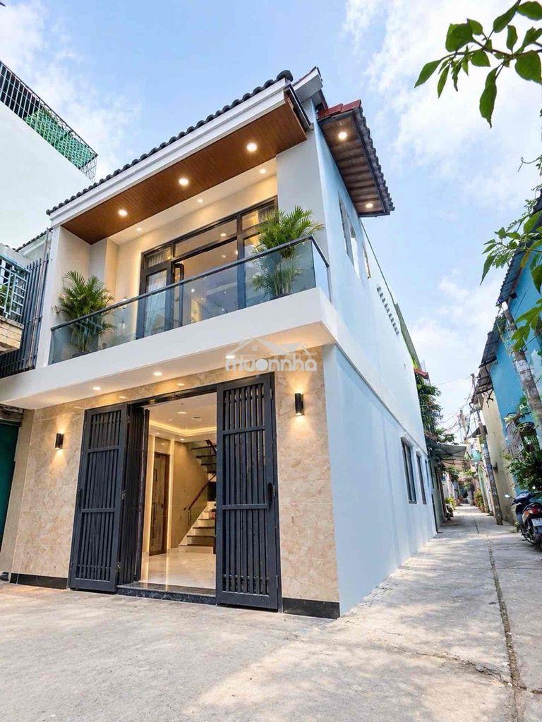 Hot, bán gấp nhà 2 tầng mới 100% tỉnh lộ 10, 54m2, 4 p.ngủ chỉ 4tỷ.