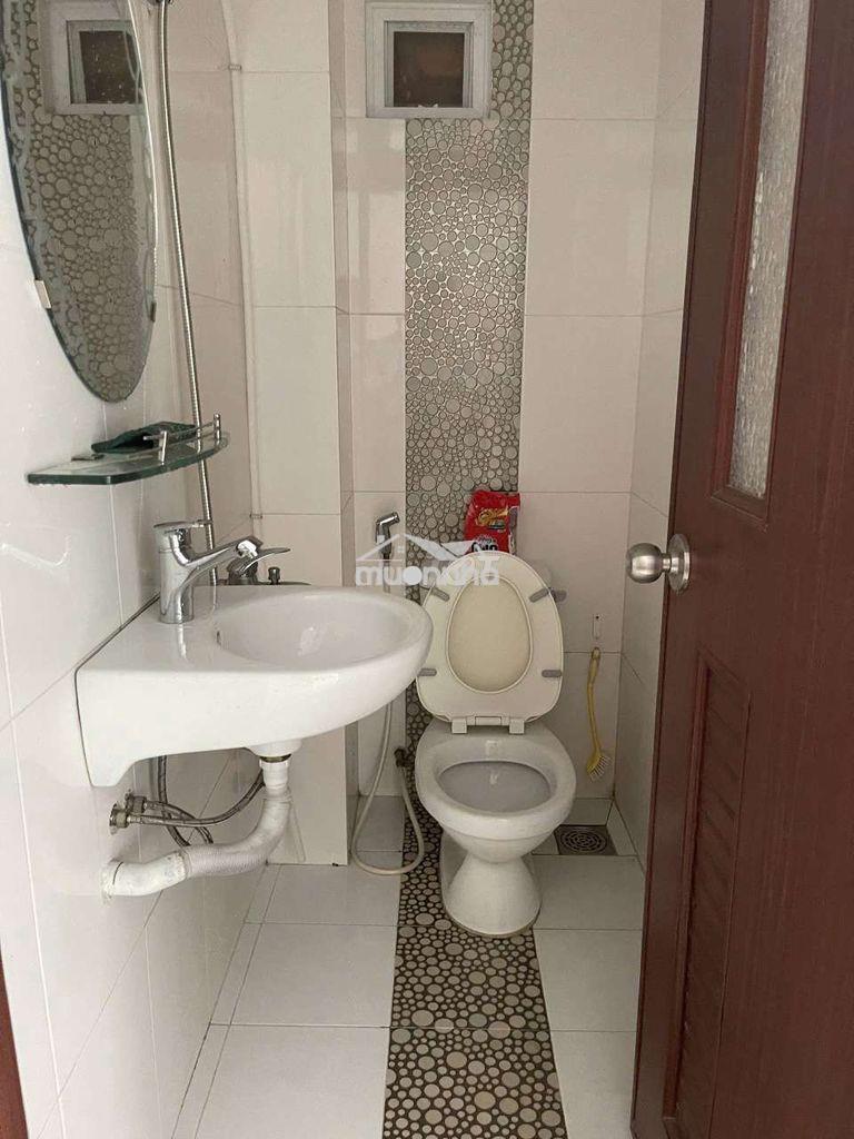 Nhà mới trệt 2 lầu sân thượng, 2pn 3vs, đầy đủ nội thất - Ảnh 3