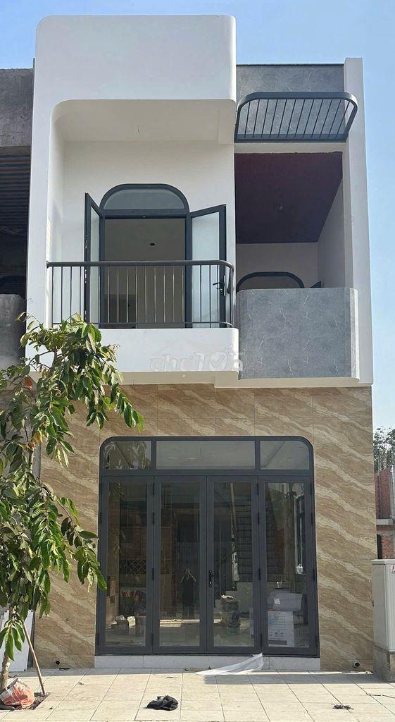 Cần bán nhà 1 trệt 1 lầu gần vòng xoay kim hằng