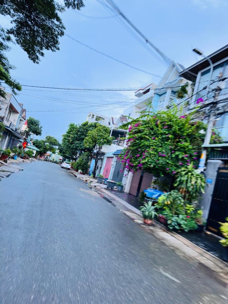 6.5 tỷ .nhà trịnh thị miếng-hoc môn-2 mặt tiền hẻm ô tô tránh – 120 m² shr - 3