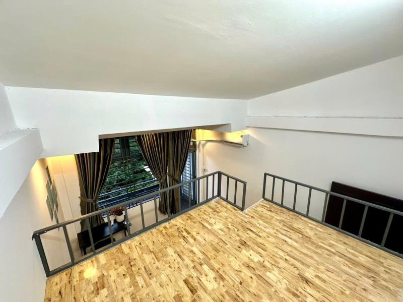 Căn hộ có gác cực to  ban công thang máy  50m2 gần cv chu văn an emart pvt vincom plaza nguyễn xí - 4