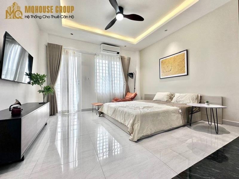 Nhà mới toanh – tone trắng gỗ cực có gu, full nội thất ✨