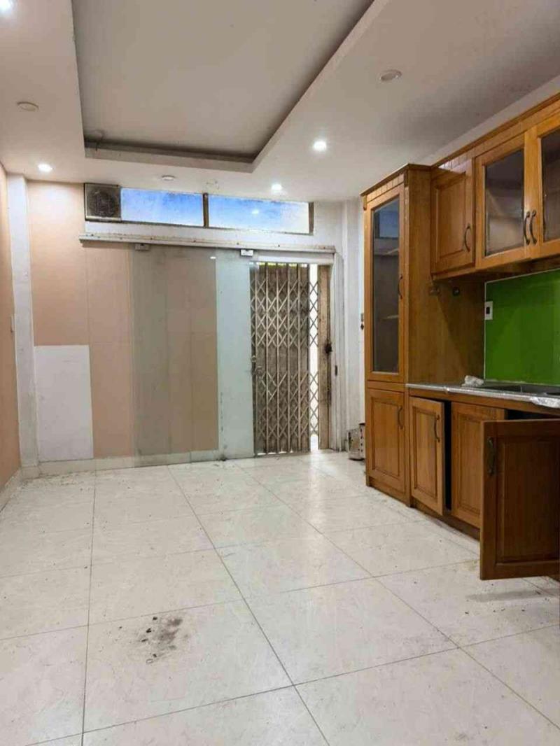 Mặt tiền kinh doanh 3/2 - q. 11 - 5 tầng - dt: 50m2 - 15 tỷ 7 - 4
