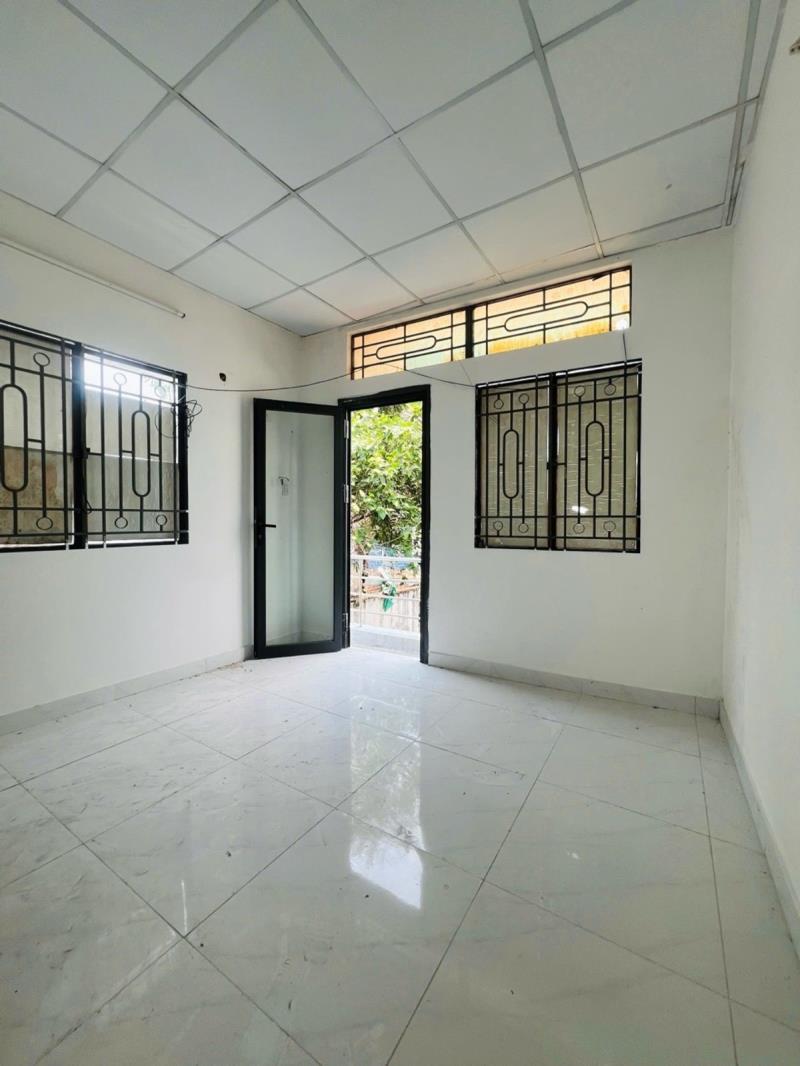Bán nhà lô góc 2 mặt thoáng – hxh đỗ cửa – giáp bình thạnh - ở ngay - 2