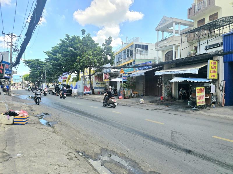 Nhà 3 tầng 4,1 x 30 mặt tiền phạm văn chiêu, rẻ nhất khu vực.