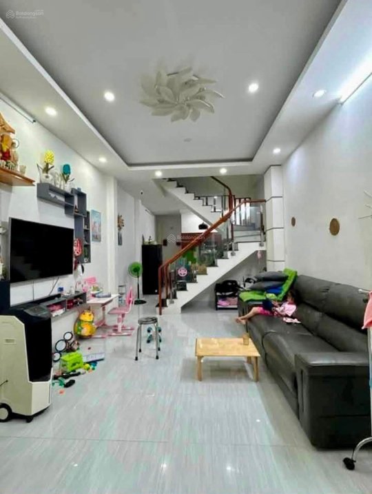 Bán nhà 2 tầng, hẻm xe hơi, phường long trường giá 4,3 tỷ - 2