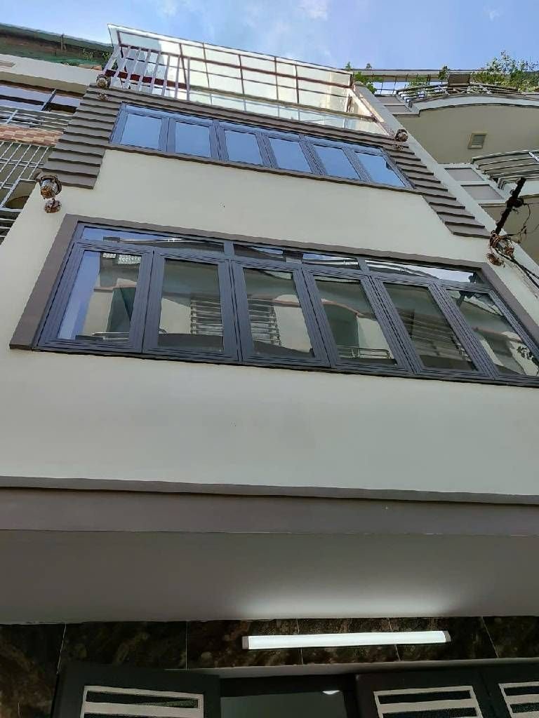 Giảm 2 tỷ - kế bênh viên an bình - q.5 - dt: 4.2*10.5m - 5 tầng - 8 tỷ 5