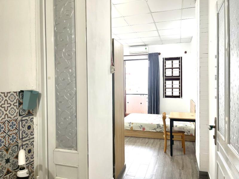 Cho thuê 1 phòng ngủ, ban công ngay đại học hồng bàng, hutech bình thạnh