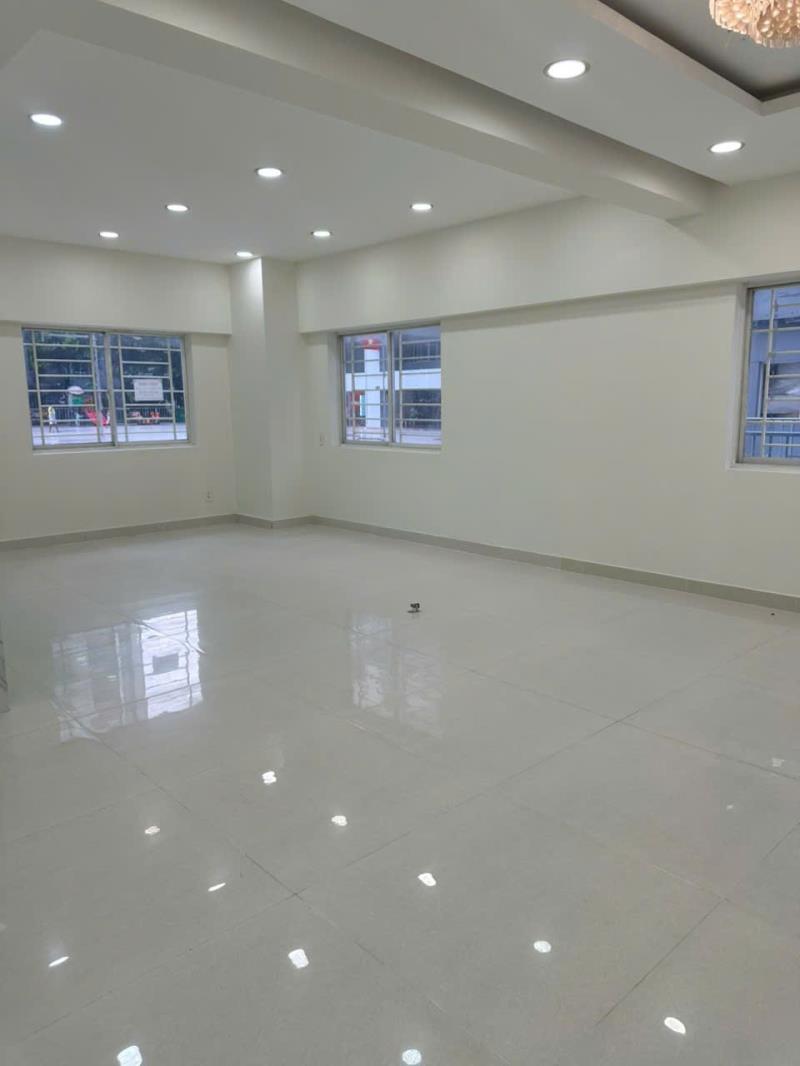 Bán căn hộ tầng trệt phú mỹ thuận. 144m2, 3pn, 3wc tiện ở, buôn bán, sổ hồng. giá: 4,9 tỷ - 2