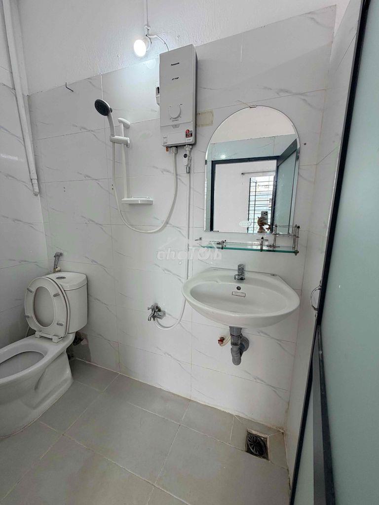Phòng mới sạch đẹp 50m2 bếp wc riêng có ban công, cửa sổ to rộng - Ảnh 4