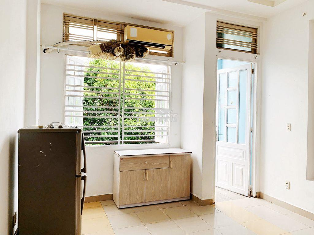 Cho thuê phòng trọ bình thạnh, trước nhà là công viên ở 3-4 thoải mái - Ảnh 4