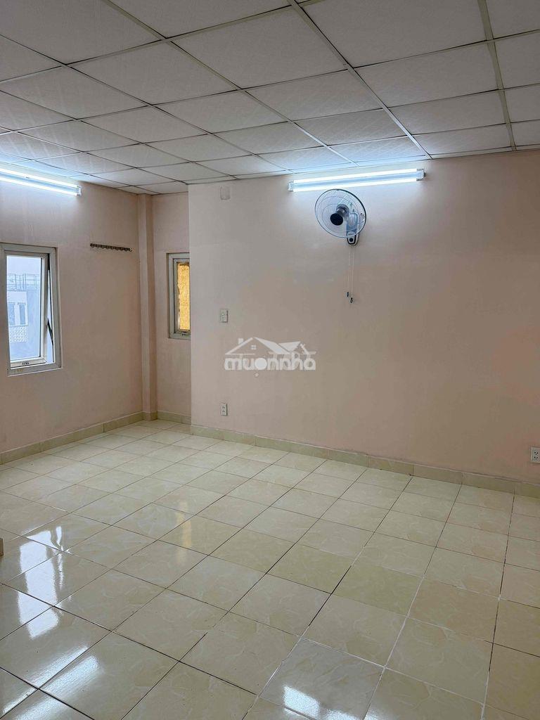 Phòng trọn cao cấp 35m2 toilet, bếp khép kin tại toà nhà 16/9 bình lợi - Ảnh 3