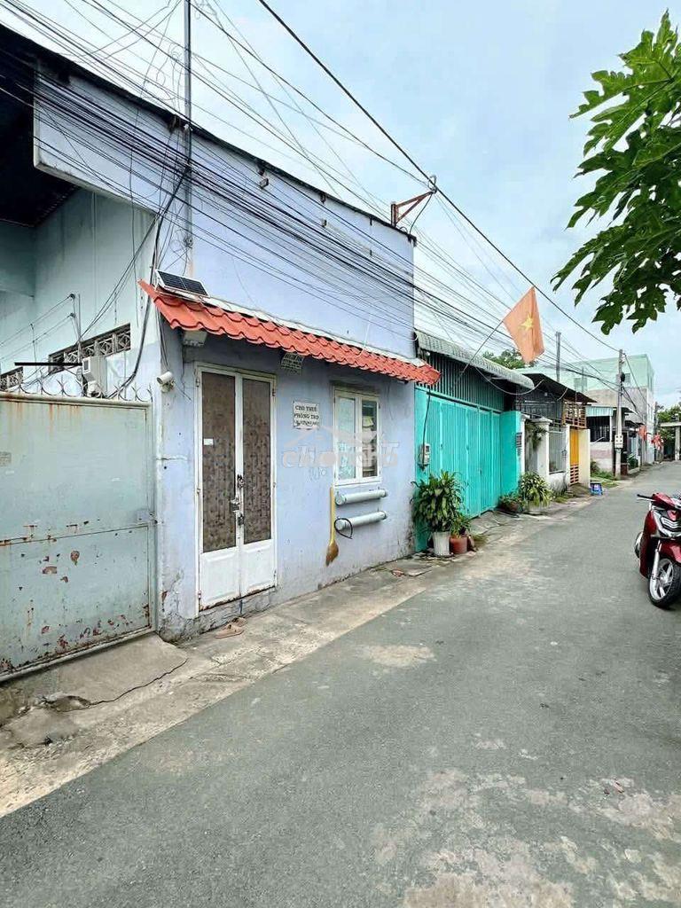 Bán đất + dãy phòng trọ sát kdc qđ4