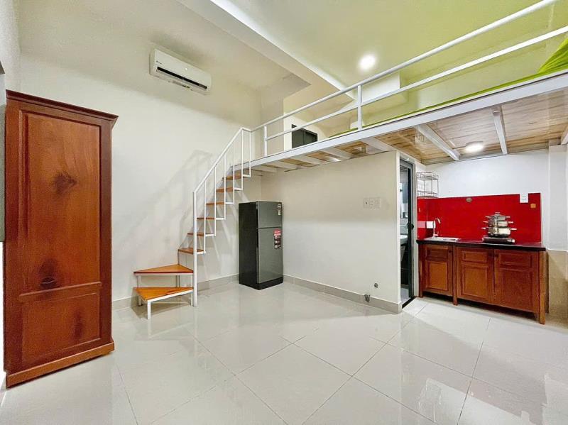 Gác lửng cửa sổ trời thoáng full nội thất bùi đình túy gần ngã tư hàng xanh gần đh gtvt, hutech 