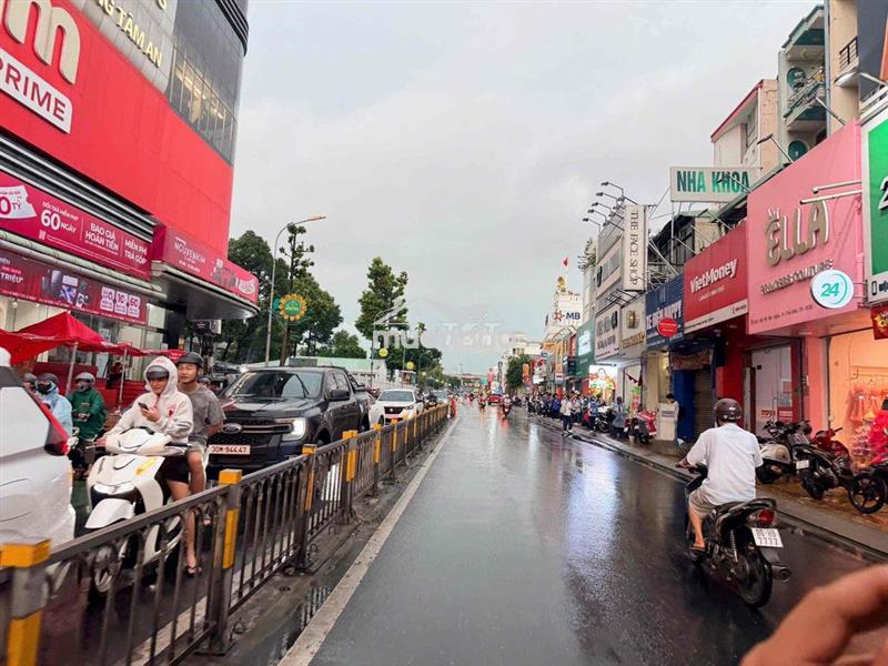 Nhà c4 võ văn ngân đường oto 1 trục tới nhà 90m2 ngang 6m xd cao tầng