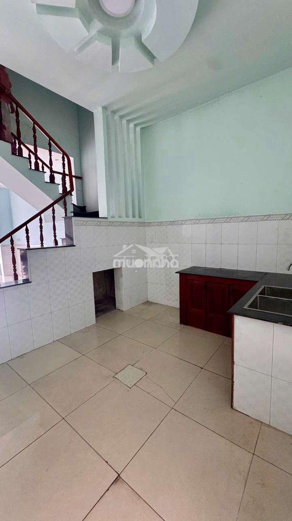 Cho thuê nhà gần bà điểm 5  dt 4*14-2pn -2wc, hẻm xe hơi tới nhà - 2