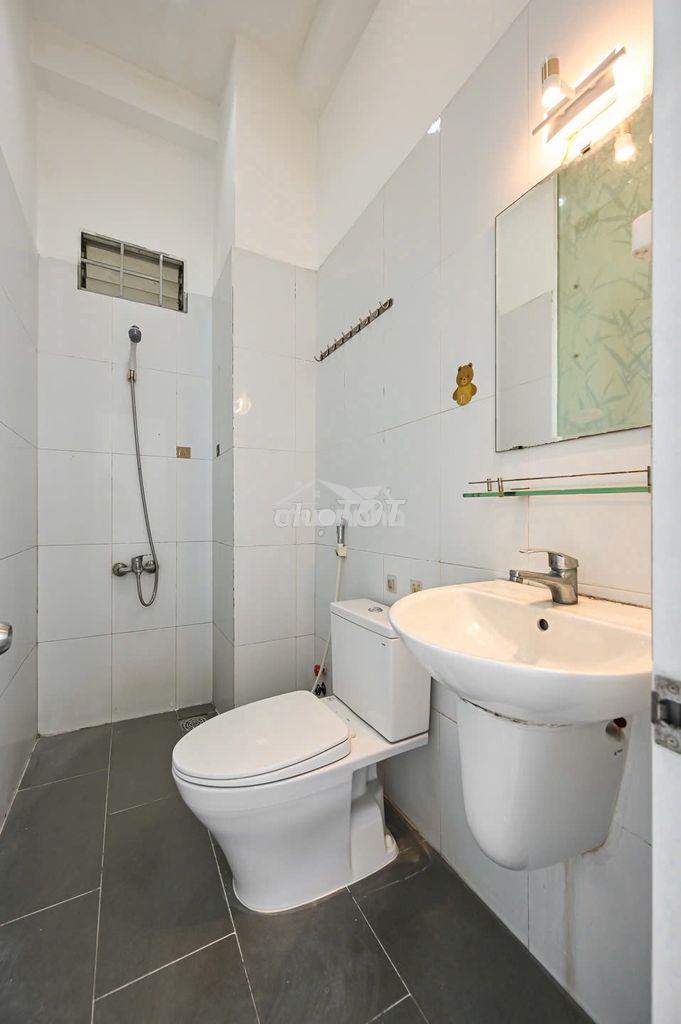 Cho thuê nhà mặt tiền kinh doanh vừa làm văn phòng – vị trí đắc địa - 2