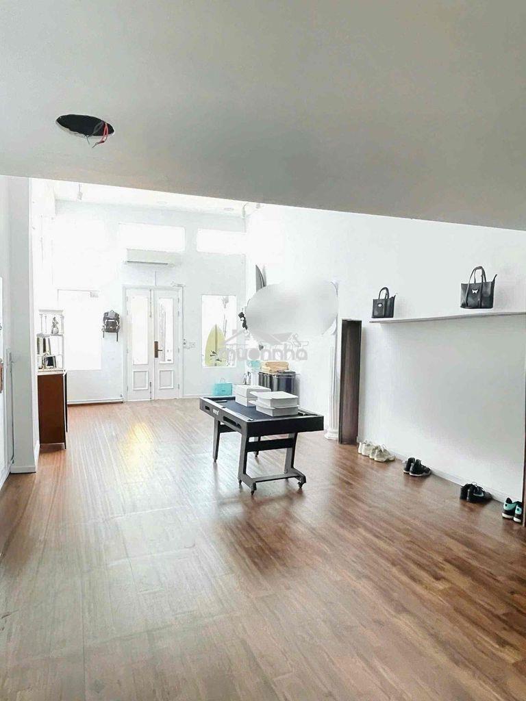 Lô góc bùi thị xuân q1 hẻm thông tứ tung 90m2 6mx15m 4 tầng 29.8 tỏi