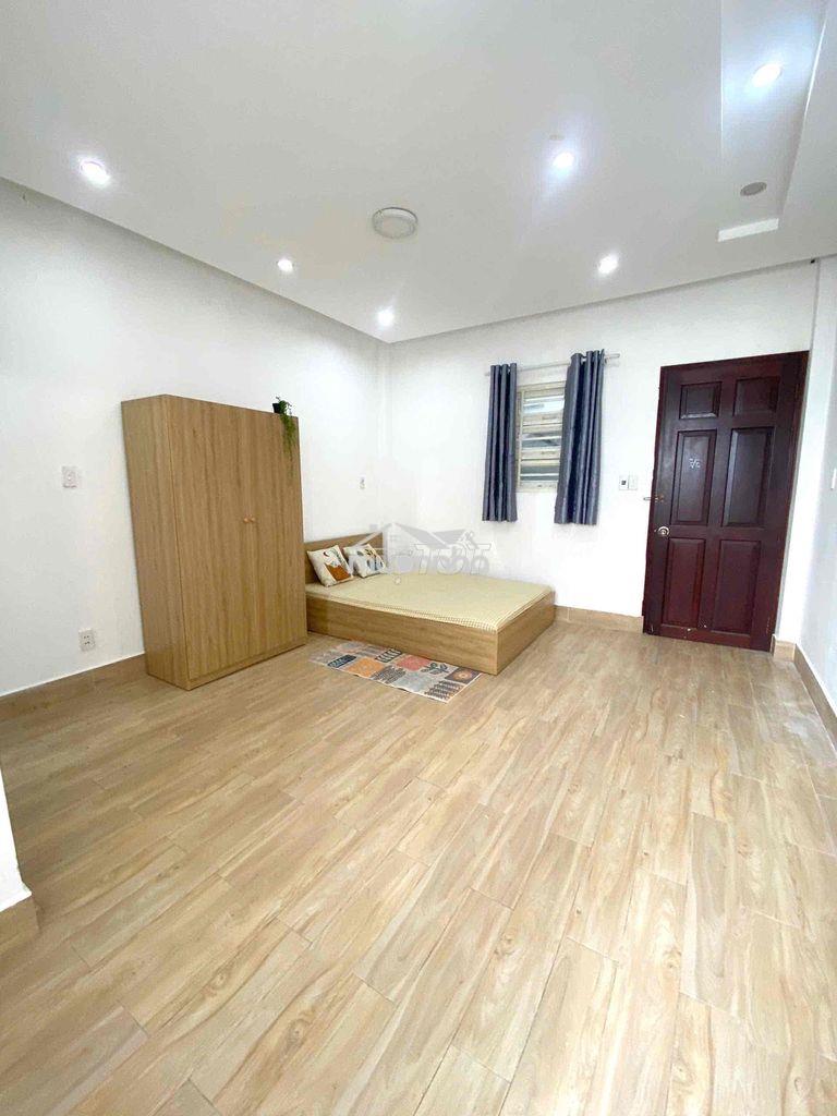 Phòng nhiều ánh sáng trời rộng rãi ngay gần đường lớn trần hưng đạo q5 - Ảnh 3