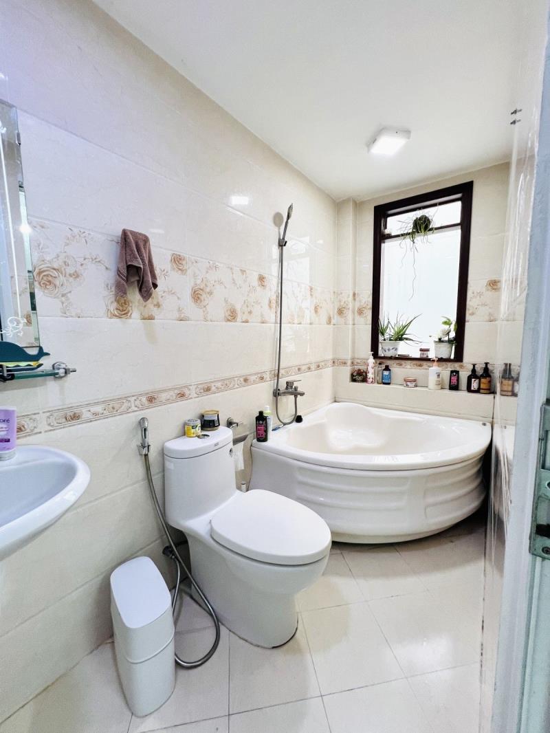 Giảm 1 tỷ ! bán gấp nhà 4 tầng hxh,khu bàu cát,80m2,pháp lý chuẩn.tặng full nội thất. - Ảnh 3