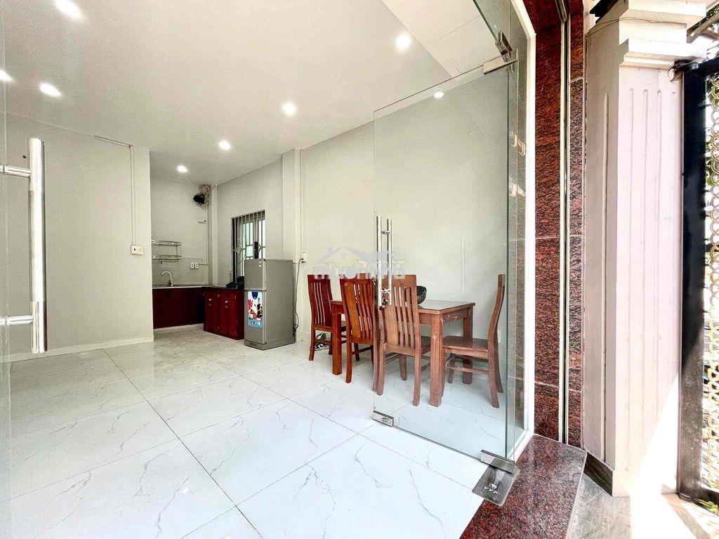 Nhà nguyên căn 2pn 2wc + 1pk + hẻm ô tô tận cửa - Ảnh 2