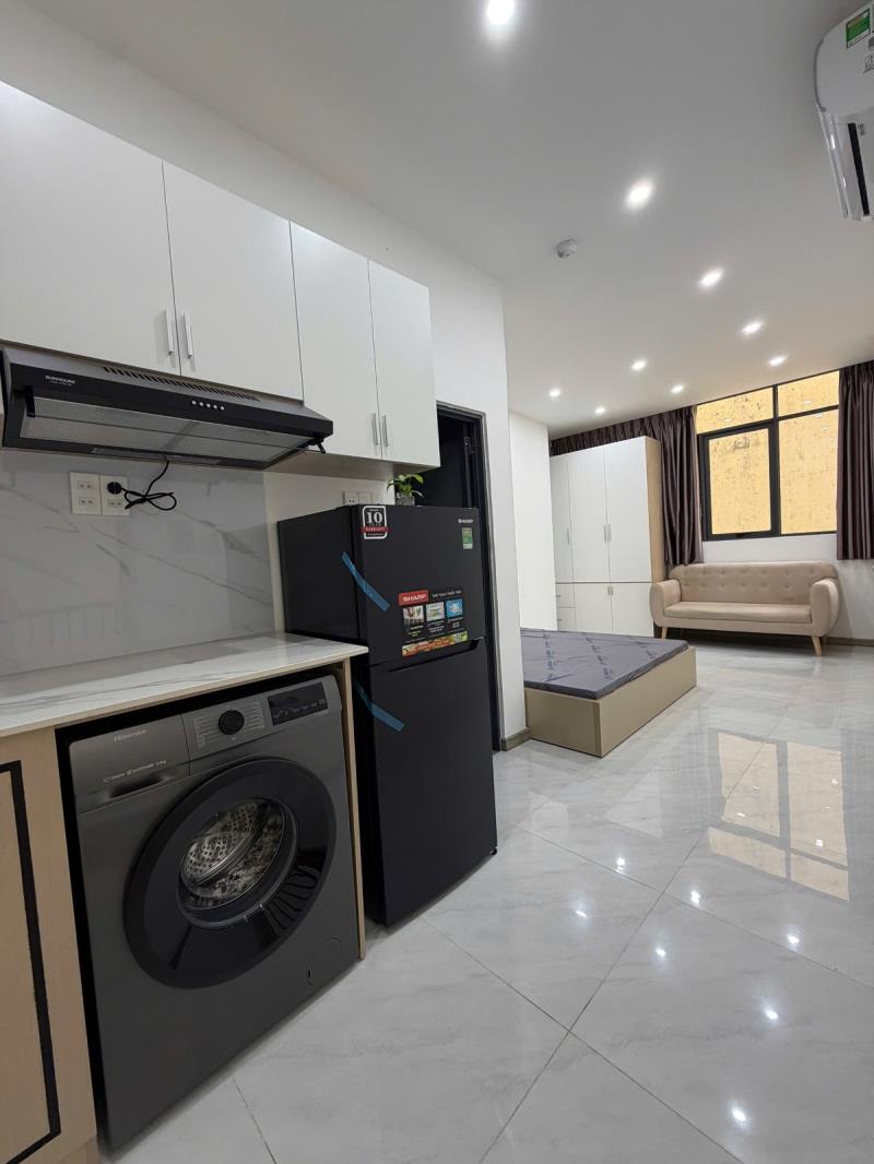 Cho thuê căn hộ 1pn cửa sổ lớn đường tăng bạt hổ quận bình thạnh, sát bên q1 - gần hutech, ngoại thương, văn lang