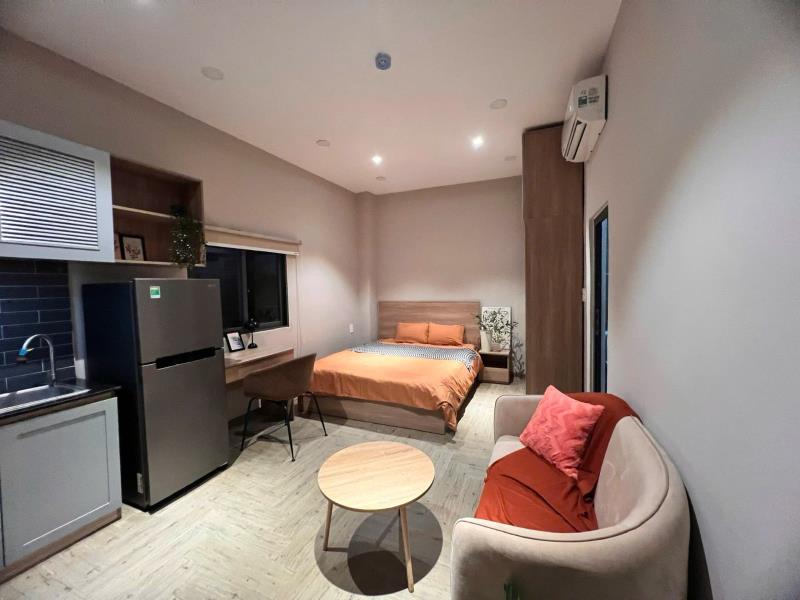 Cho thuê căn hộ dịch vụ 30m2 - studio full nội thất - tone ấm trầm ở gia đình , cặp đôi 
