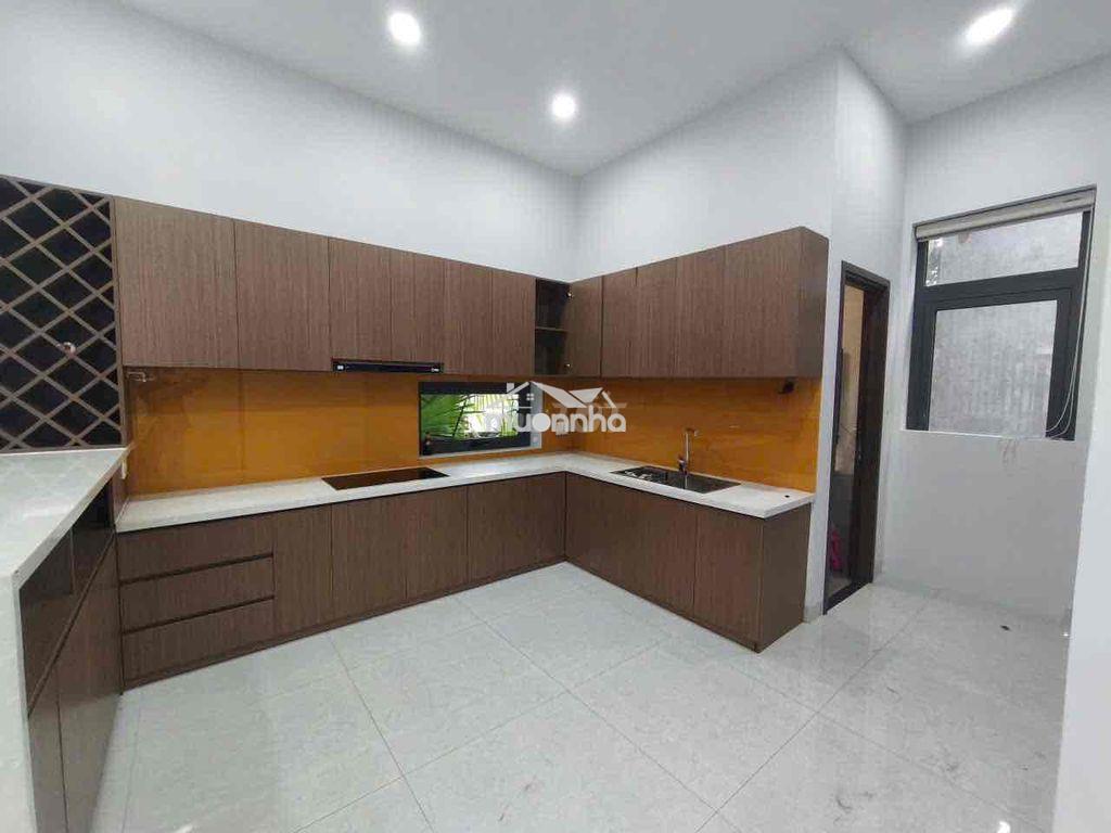 Cho thue nhà 665m2 nhà: 3pn,4wc &1nhà kho 100m2 sân đậu 7-8ô tô - 2