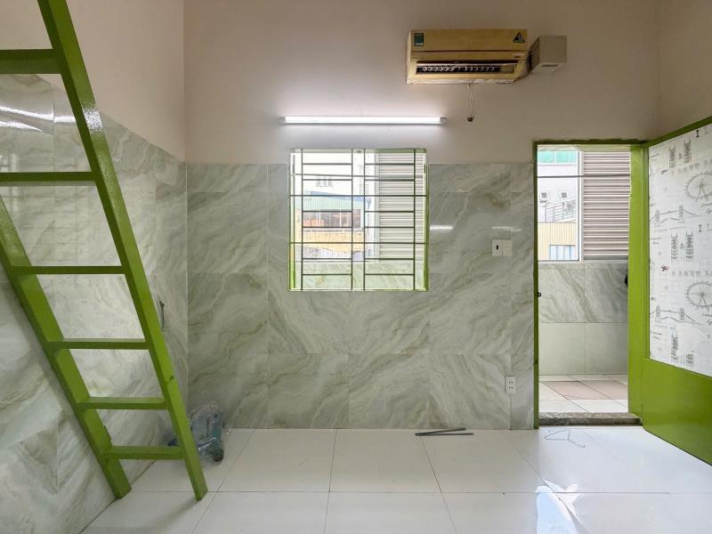 Cho thuê phòng dạng duplex cửa sổ trời - sẵn nội thất ngay bùi đình tuý - Ảnh 3