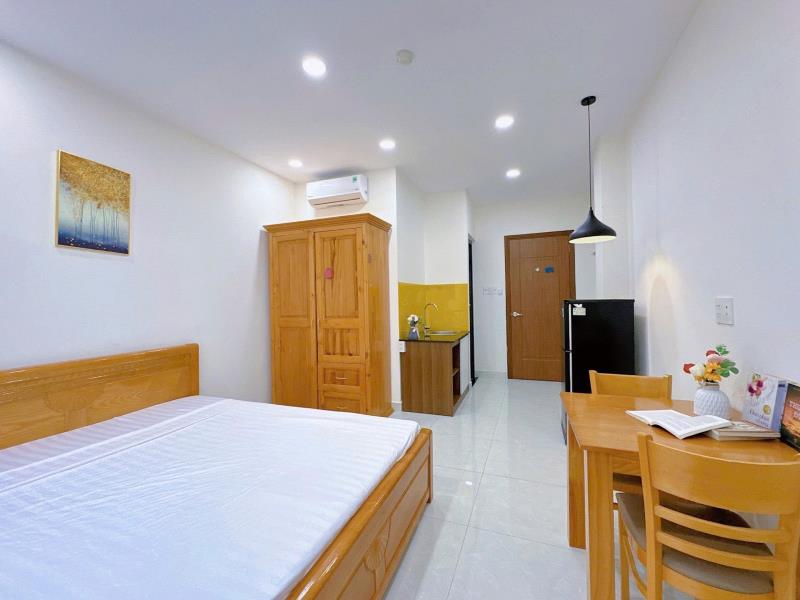 Trống sẵn căn ban công 35m2 full nội thất ánh sáng tự nhiên ngay nguyễn văn đậu gần chợ bà chiểu , phan xích long giáp quận 1,3 khu an ninh  - Ảnh 2