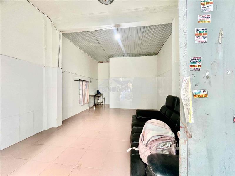 Cho thuê nhà nguyên căn giá rẻ ngay tô ký đi bộ qua đại học gtvt cs3