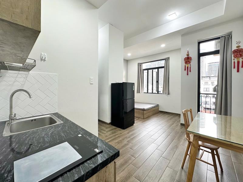 Căn hộ 40m2 ban công, bình thạnh gần cầu thị nghè, giặt sấy riêng, toà nhà thang máy