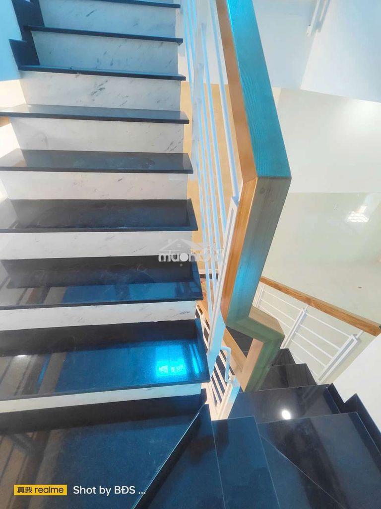 Nhà đẹp 3 tầng mới tinh 4pn 4wc đường 48 hbc 7.8tỷ tl - Ảnh 4