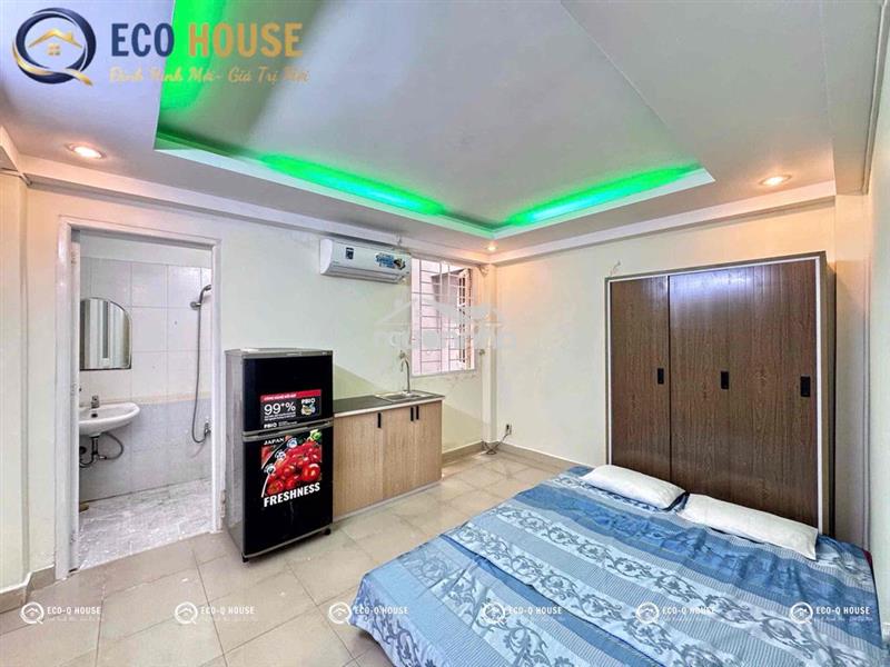 Studio cửa sổ trời full nội thất đi bộ qua huit - lê trọng tấn