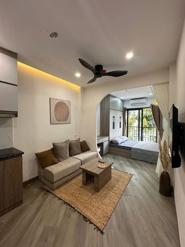 Cho thuê căn hộ studio siêu thoáng rộng 35m2 - ngay ung văn khiêm