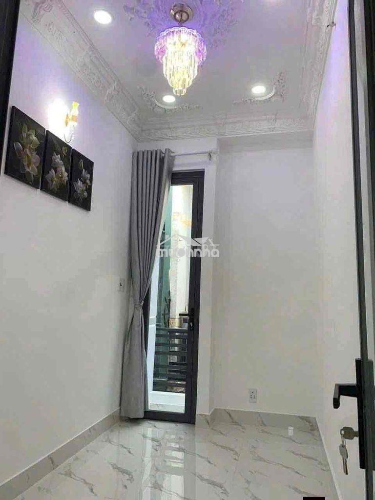 Nhà nguyên căn 2pn 2wc hẻm 1806 ô tô gần nhà giá 6tr - 4