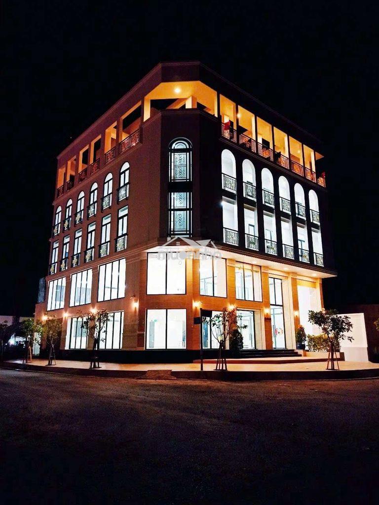 Chính chủ cho thuê tòa nhà góc 2 mặt tiền sát đường lương định của, q2