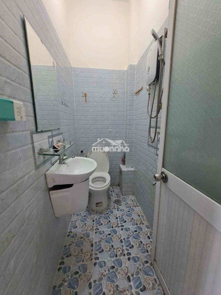 Nhà nguyên căn 4pn hẻm ô tô thị trấn nb giá 10tr - Ảnh 4